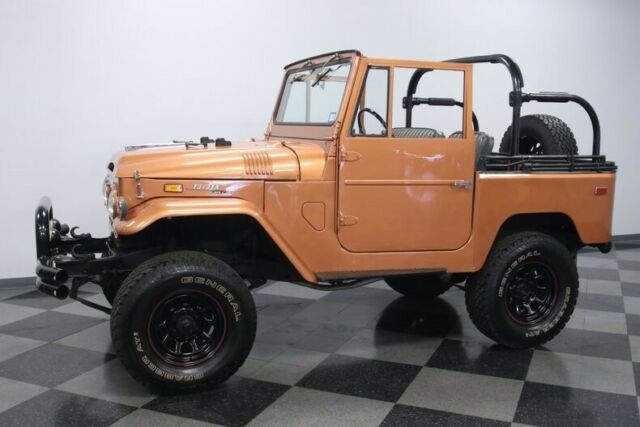 Toyota FJ Cruiser 1971 image number 30