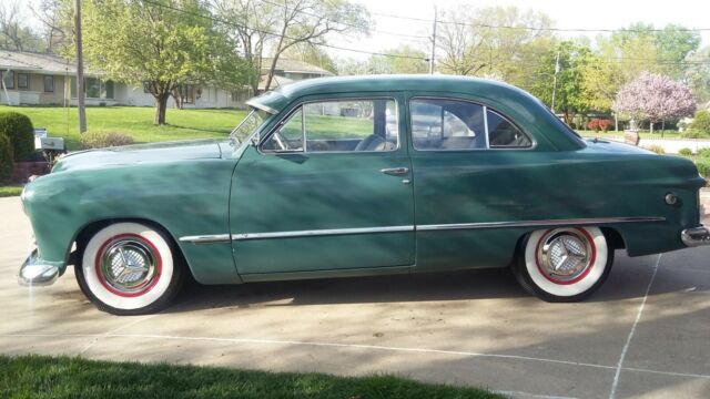 Ford Custom 1949 image number 1