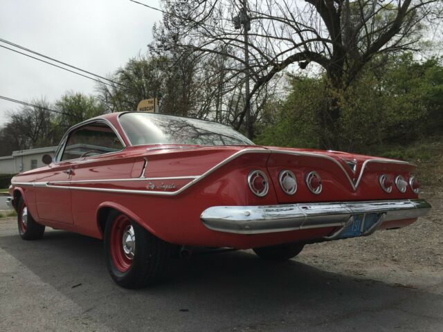 Chevrolet Impala 1961 image number 30