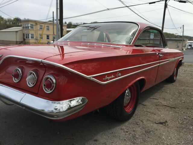 Chevrolet Impala 1961 image number 32