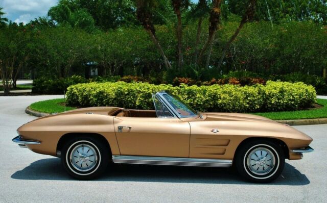 Chevrolet Corvette 1964 image number 16