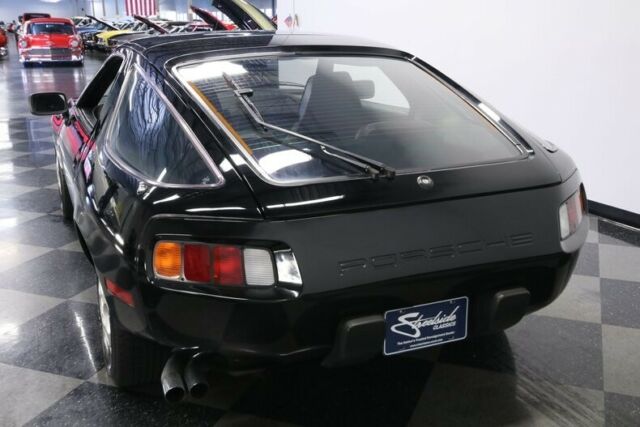 Porsche 928 1978 image number 10