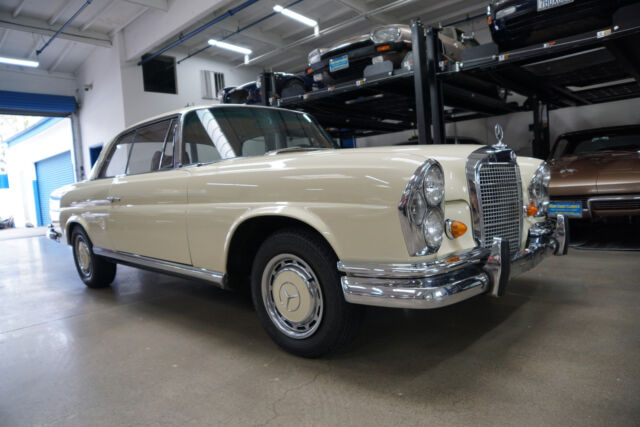 Mercedes-Benz 280SE 2.8 6 cyl 2 Door Coupe 1969 image number 29