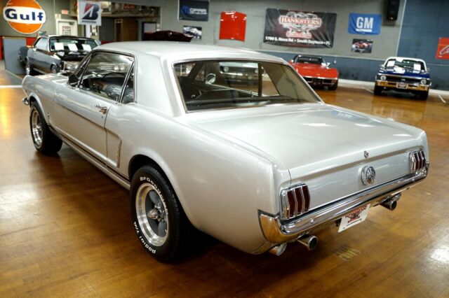 Ford Mustang 1965 image number 15