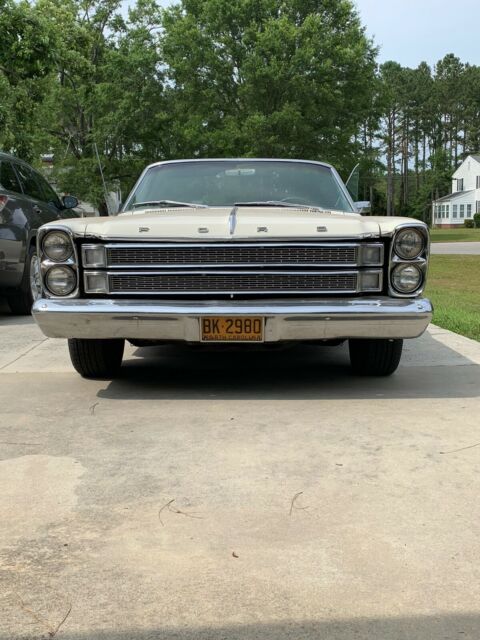 Ford Galaxie 1966 image number 0