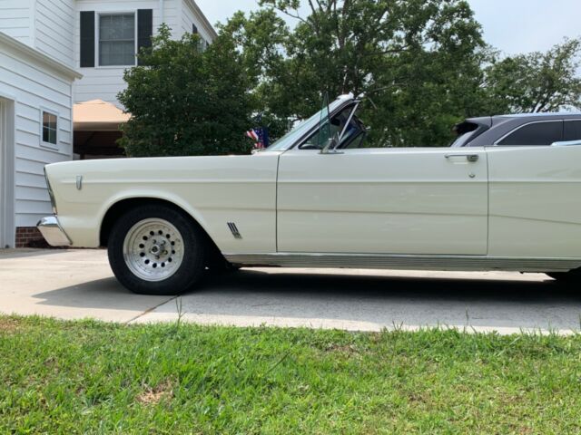 Ford Galaxie 1966 image number 27