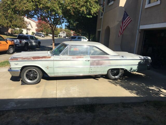 Ford Galaxie 1963 image number 0