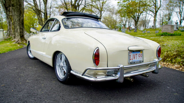 Volkswagen Karmann Ghia 1968 image number 29