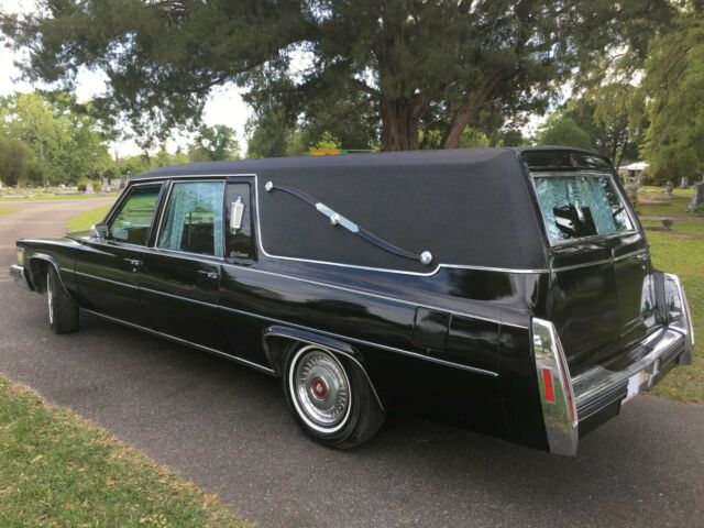 Cadillac Fleetwood 1978 image number 23