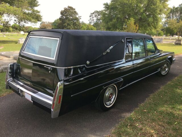 Cadillac Fleetwood 1978 image number 26