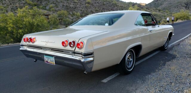 Chevrolet Impala 1965 image number 1