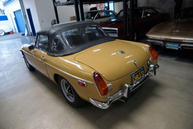 MG MGB Mark III Roadster 1972 image number 14