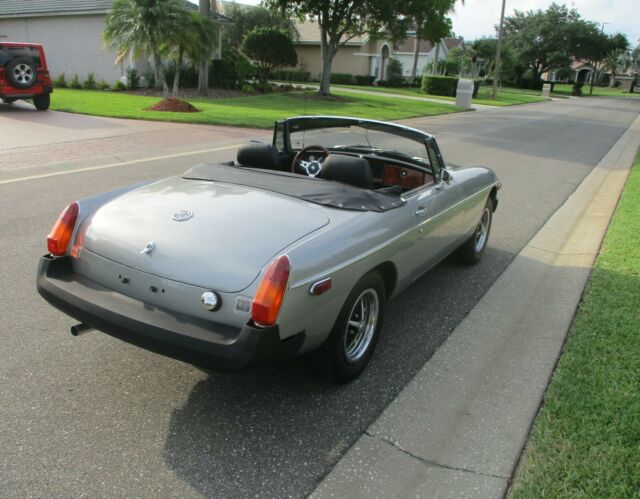 MG MGB 1979 image number 39