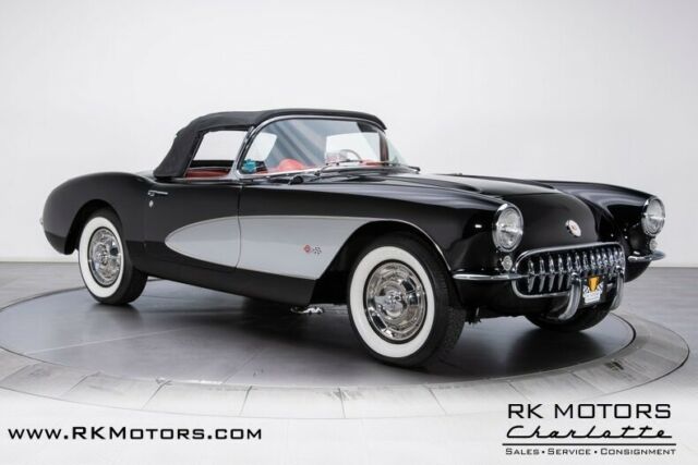 Chevrolet Corvette 1957 image number 11