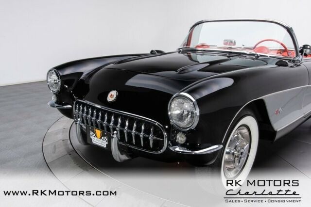 Chevrolet Corvette 1957 image number 22