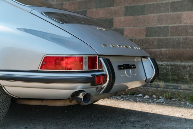 Porsche 911 1970 image number 11