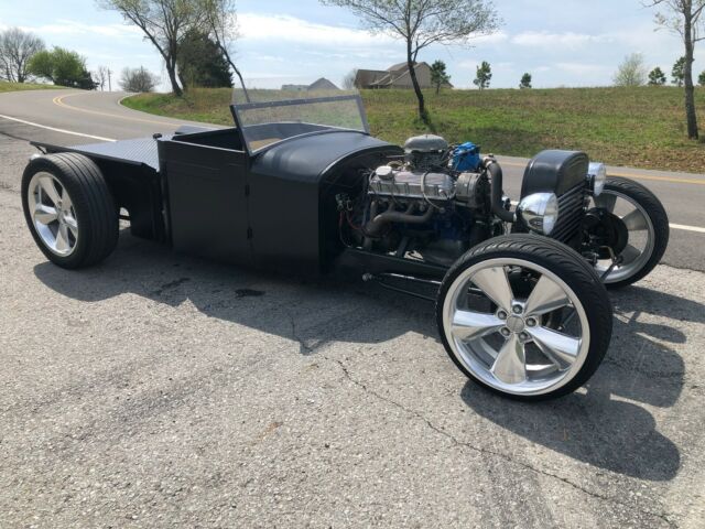 Ford Model T 1929 image number 2