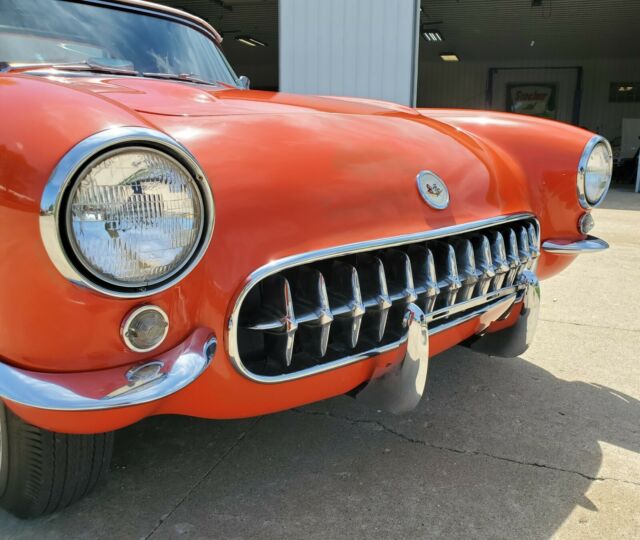 Chevrolet Corvette 1956 image number 28