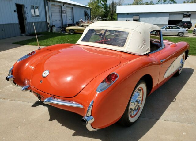 Chevrolet Corvette 1956 image number 31