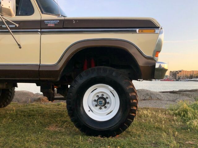 Ford Bronco 1979 image number 22