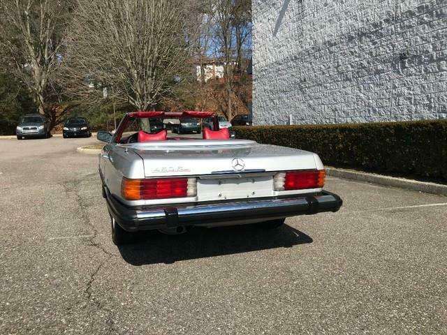 Mercedes-Benz SL-Class 1977 image number 33