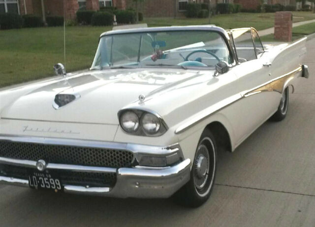 Ford Fairlane 1958 image number 0