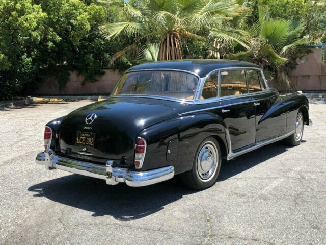 Mercedes-Benz 300-Series 1959 image number 30