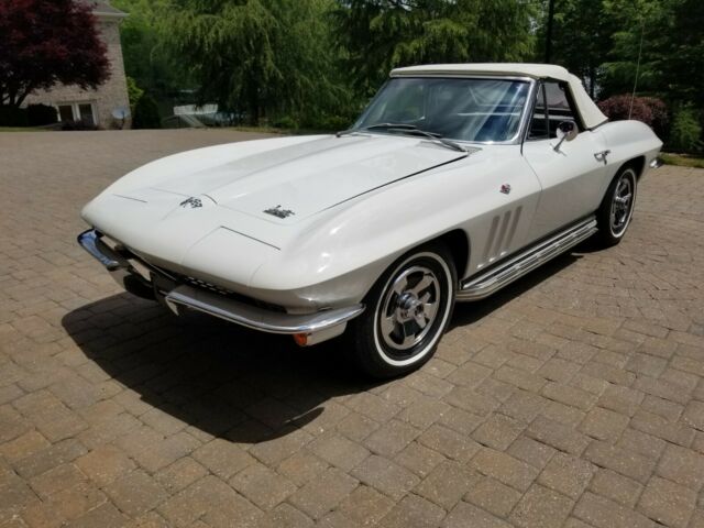 Chevrolet Corvette 1966 image number 1