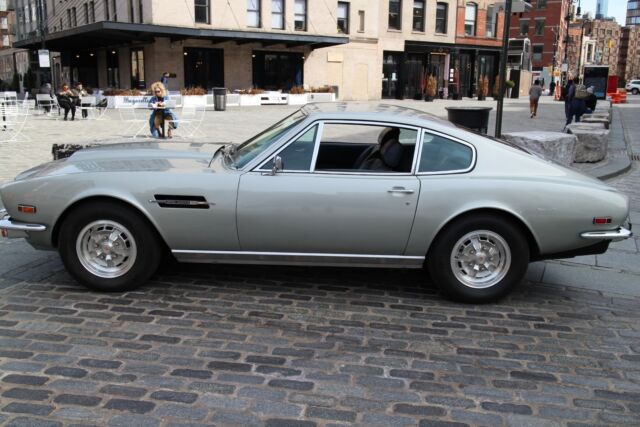 Aston Martin V8 Coupe 1976 image number 10