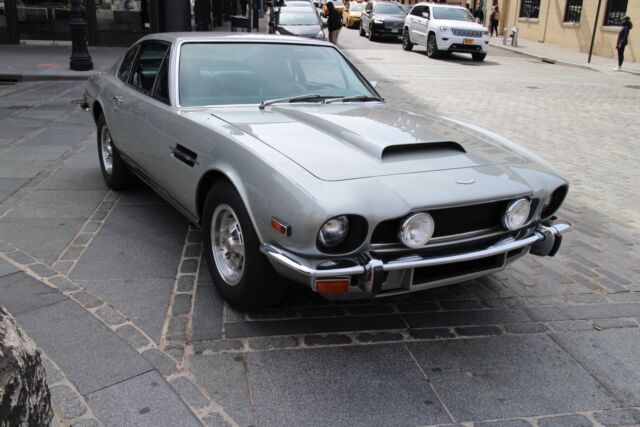 Aston Martin V8 Coupe 1976 image number 11