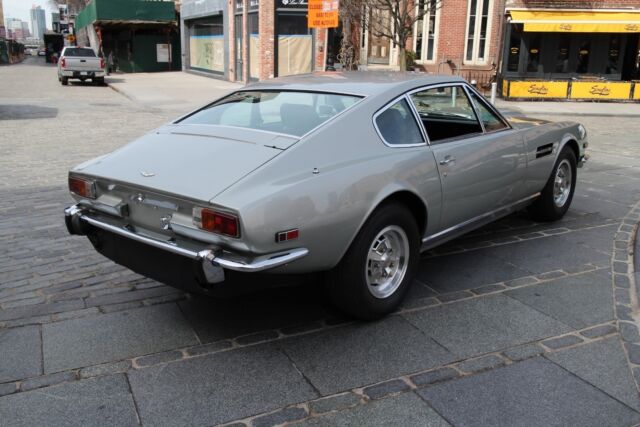 Aston Martin V8 Coupe 1976 image number 16