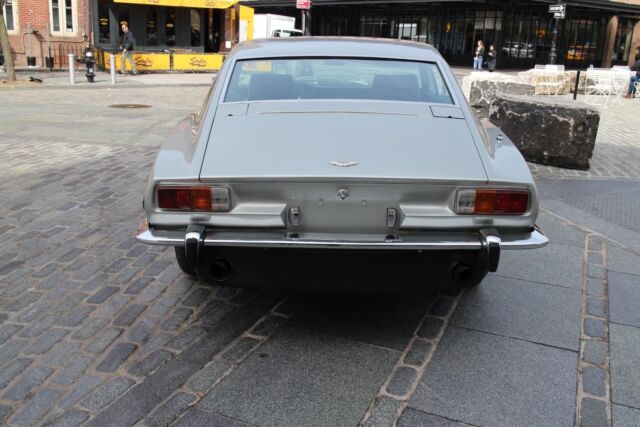 Aston Martin V8 Coupe 1976 image number 20