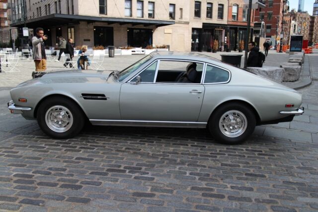 Aston Martin V8 Coupe 1976 image number 21