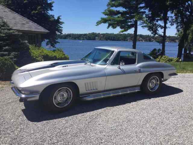 Chevrolet Corvette 1967 image number 0