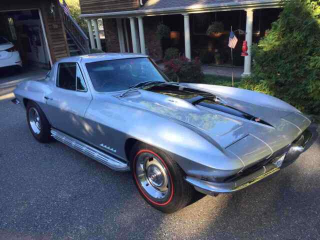 Chevrolet Corvette 1967 image number 2