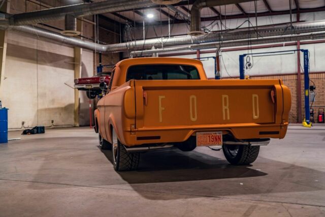 Ford F-100 1961 image number 16