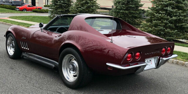 Chevrolet Corvette 1969 image number 14