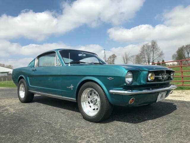 Ford Mustang 1965 image number 18