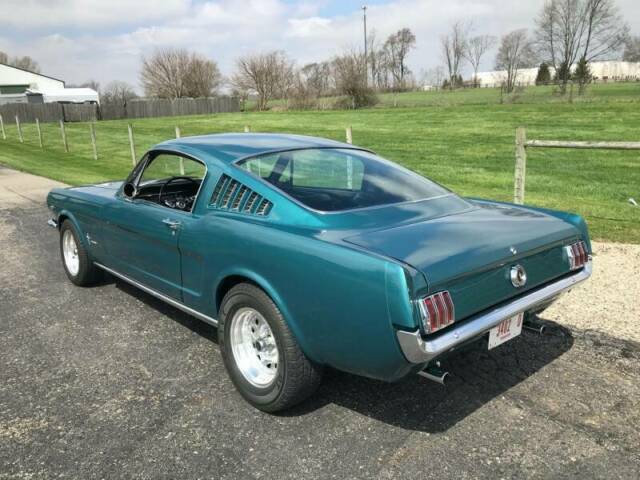 Ford Mustang 1965 image number 19