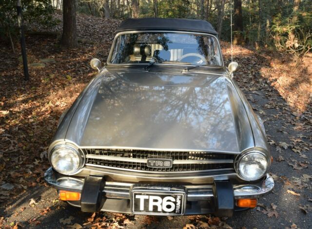 Triumph TR-6 1976 image number 2