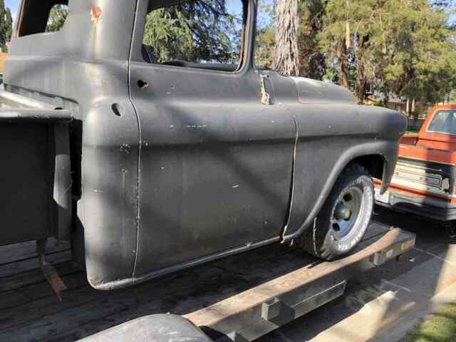 Chevrolet Truck 1958 image number 16