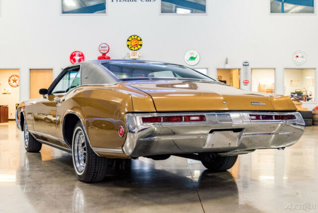 Buick Riviera 1969 image number 3