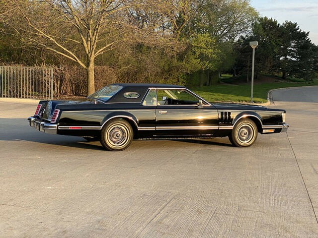 Lincoln Continental 1977 image number 3