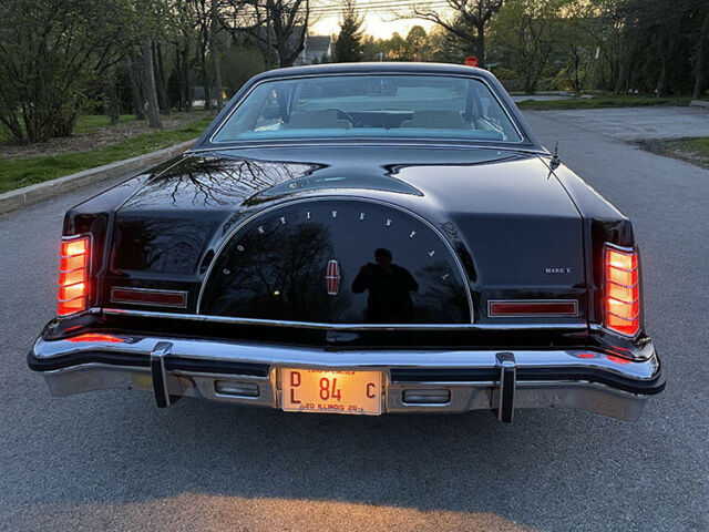 Lincoln Continental 1977 image number 40