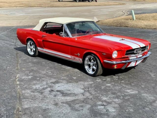 Ford Mustang 1965 image number 19