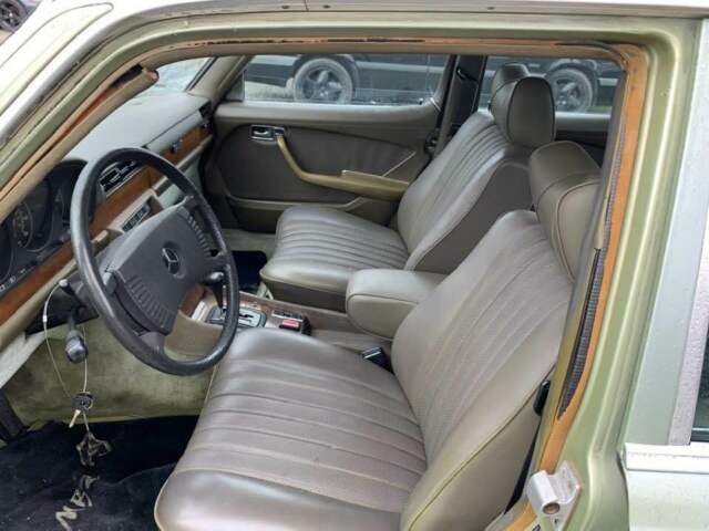 Mercedes-Benz S-Class 1978 image number 27