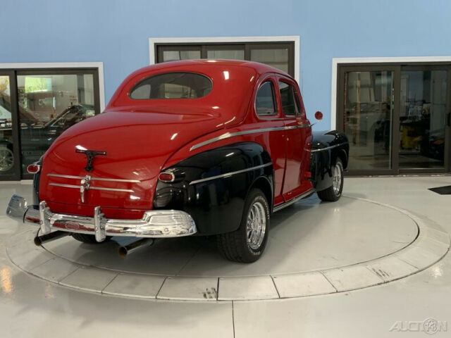 Ford Super Deluxe 1946 image number 4