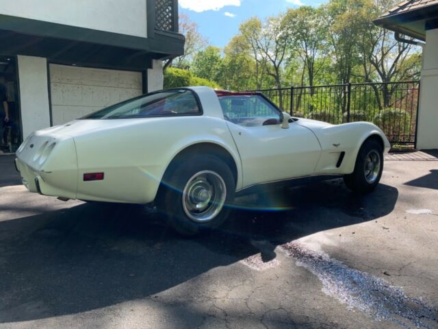 Chevrolet Corvette 1979 image number 10