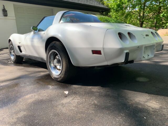 Chevrolet Corvette 1979 image number 29