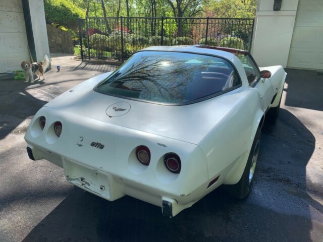 Chevrolet Corvette 1979 image number 33